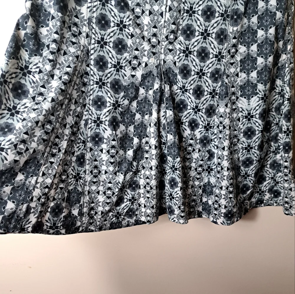 ATHLETA Whatever Size 8 Floral Print Skort  A Line Skirt Built In Shorts - Picture 3 of 12
